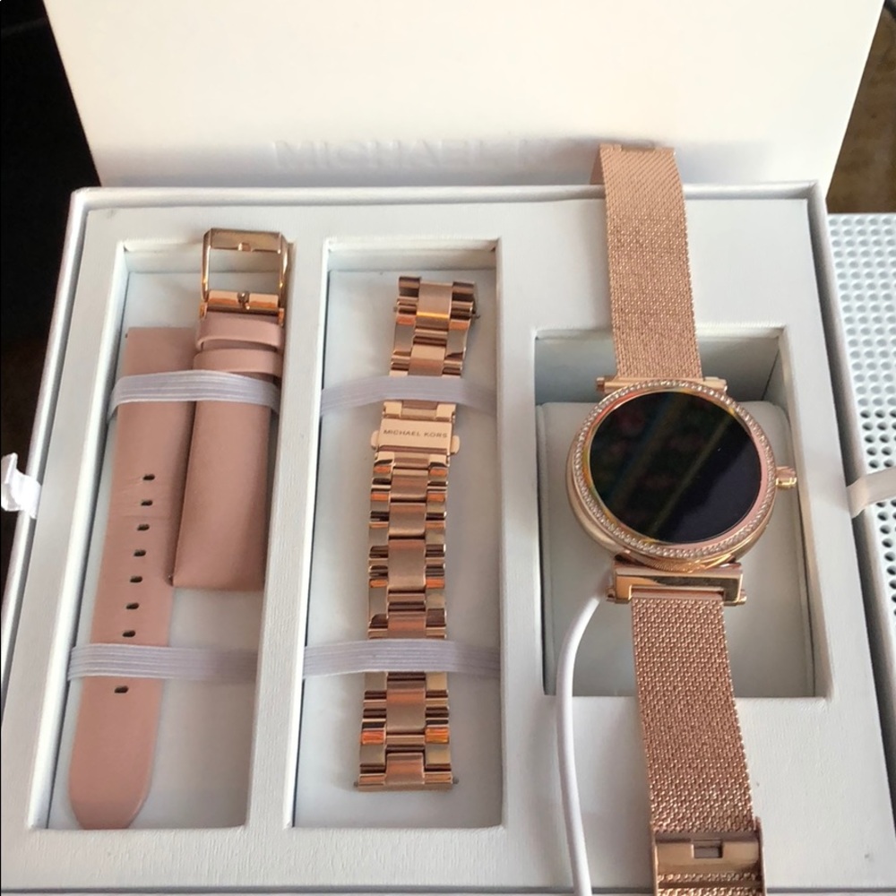 Just Like New Michael Kors Sophie Smartwatch